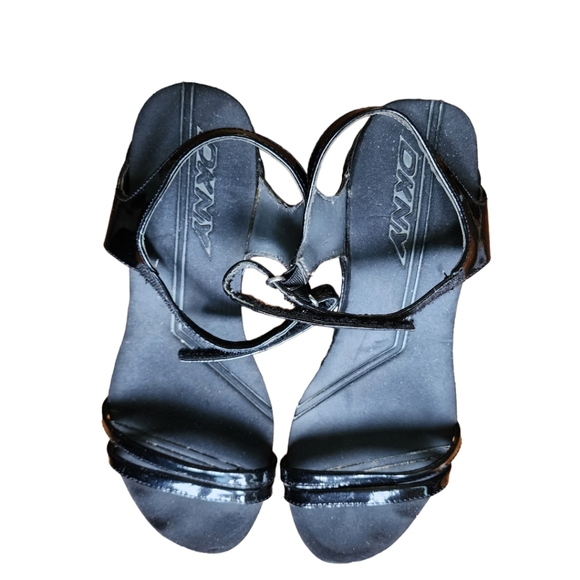DKNY Sandals - Picture 8 of 8